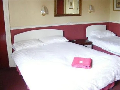 Fernlea Hotel