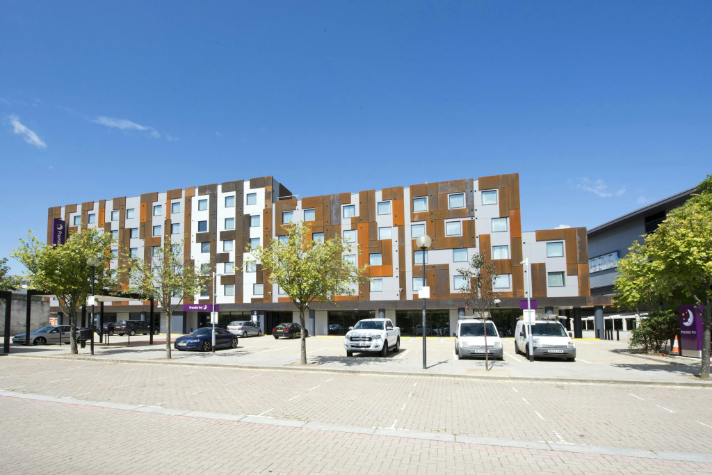 Premier Inn Milton Keynes Central Theatre District