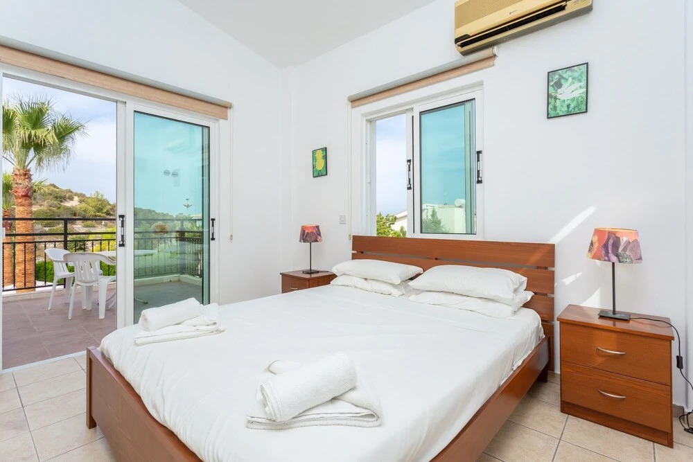 Villa Cleopatra Large Private Pool Walk to Beach A C Wifi - 3437