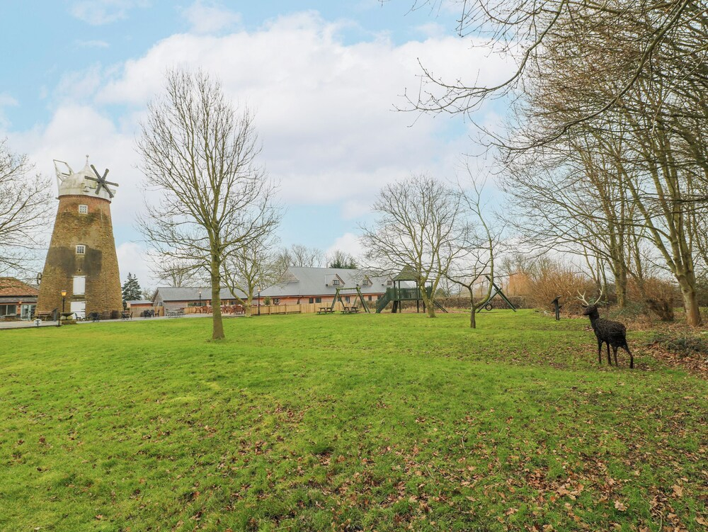 The Oak Room - Windmill Country Retreats