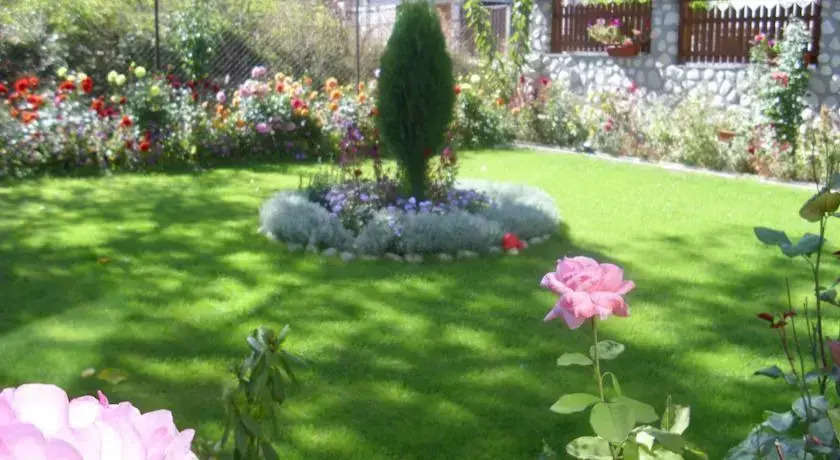 Stoyanova Guest House