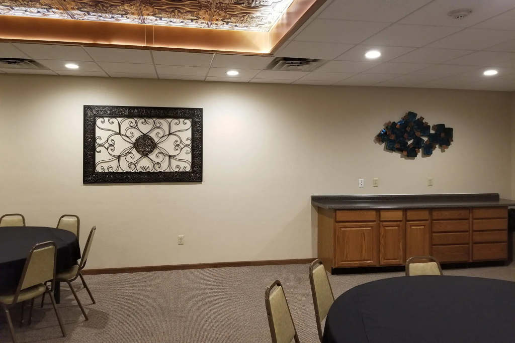 Econo Lodge - Valley City