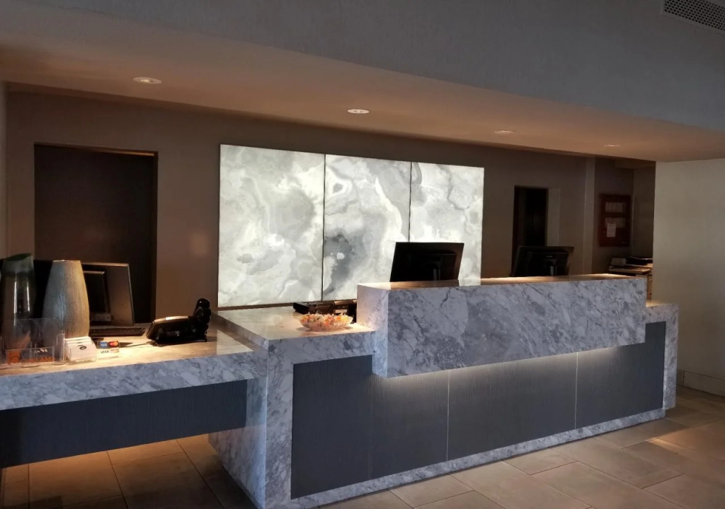 Executive Inn & Suites Embarcadero Cove
