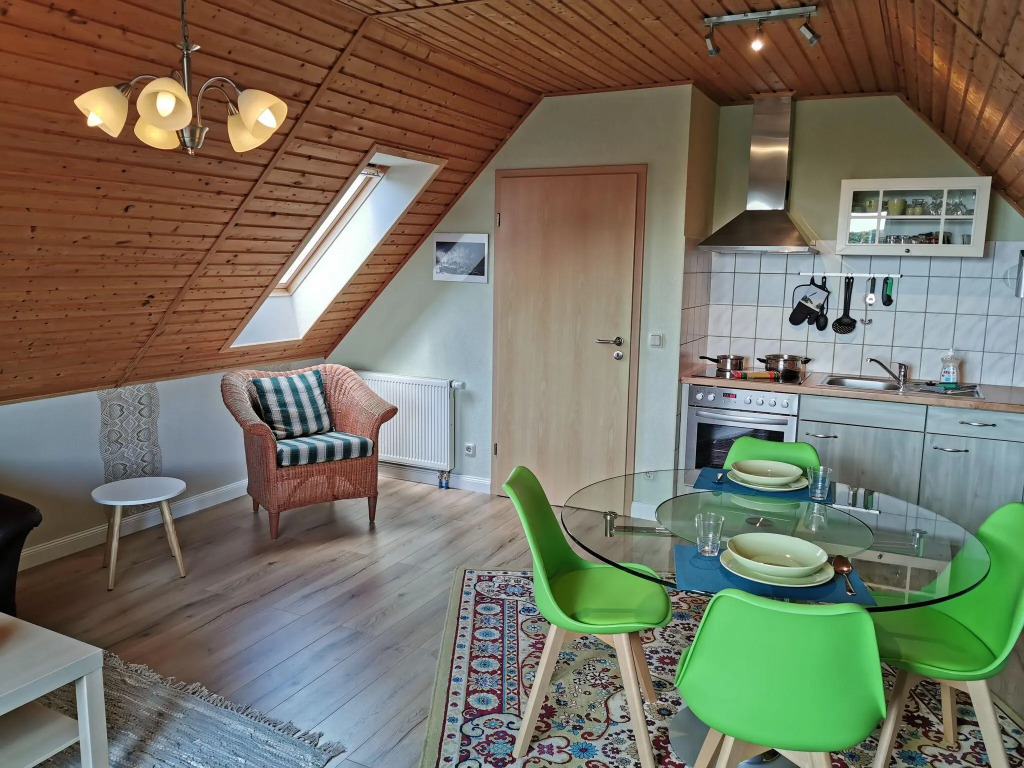 Spacious appartment in Wilhelmshof near Lake