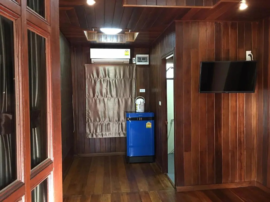 Thakrayang Brass Artisan Home Stay