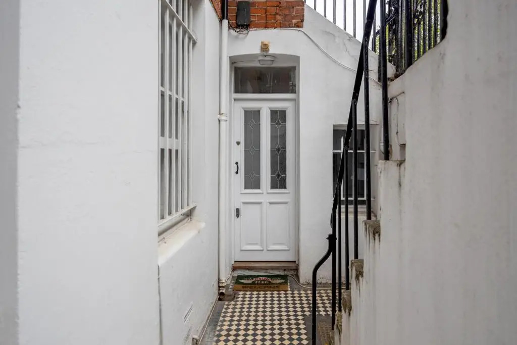 Earl's court 2 Bed Apartment Nevern Square 4