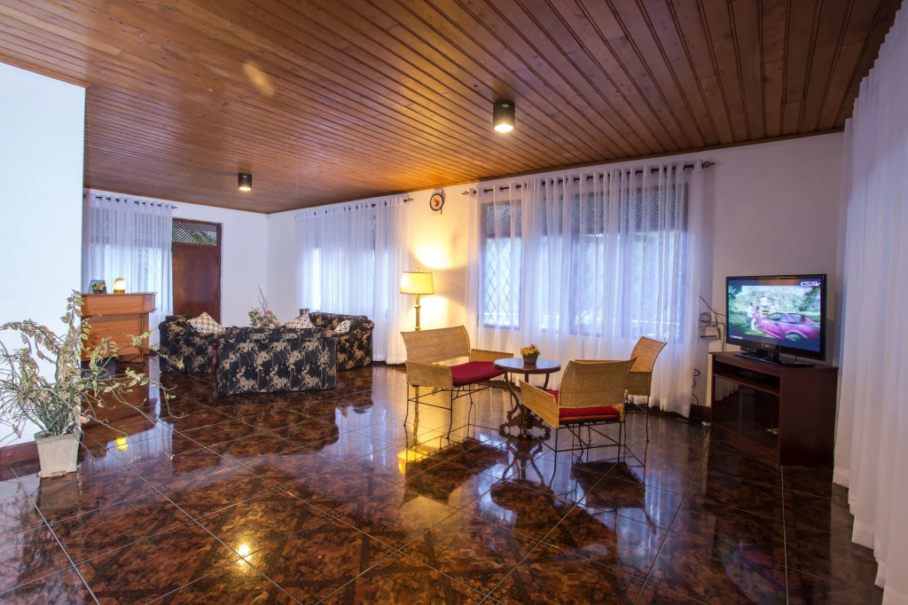 Tamarind Tree Inn.