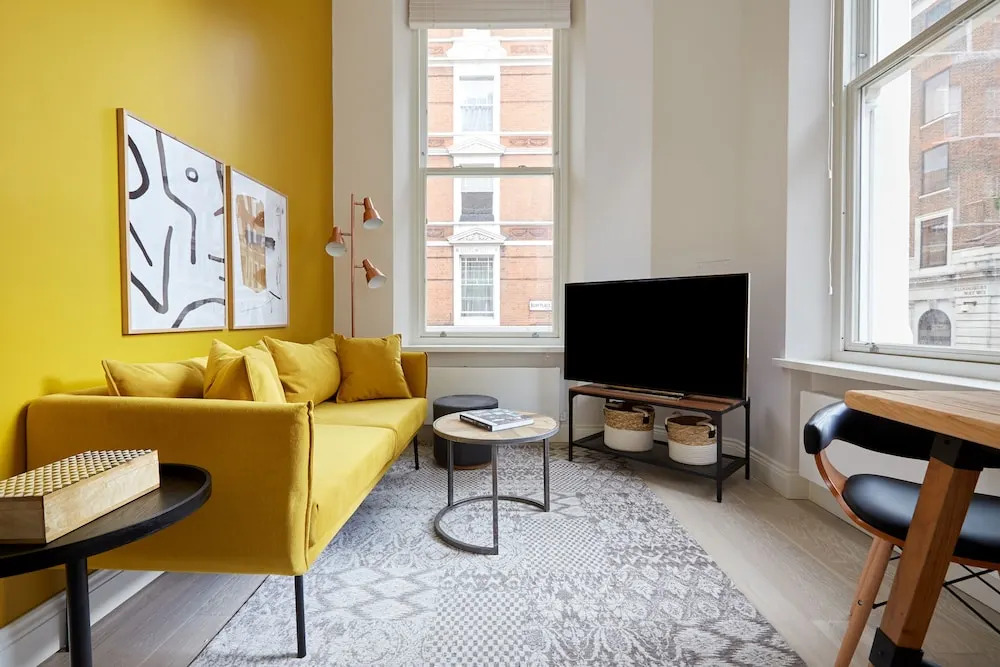 Charming 2BR West End Suites by Sonder