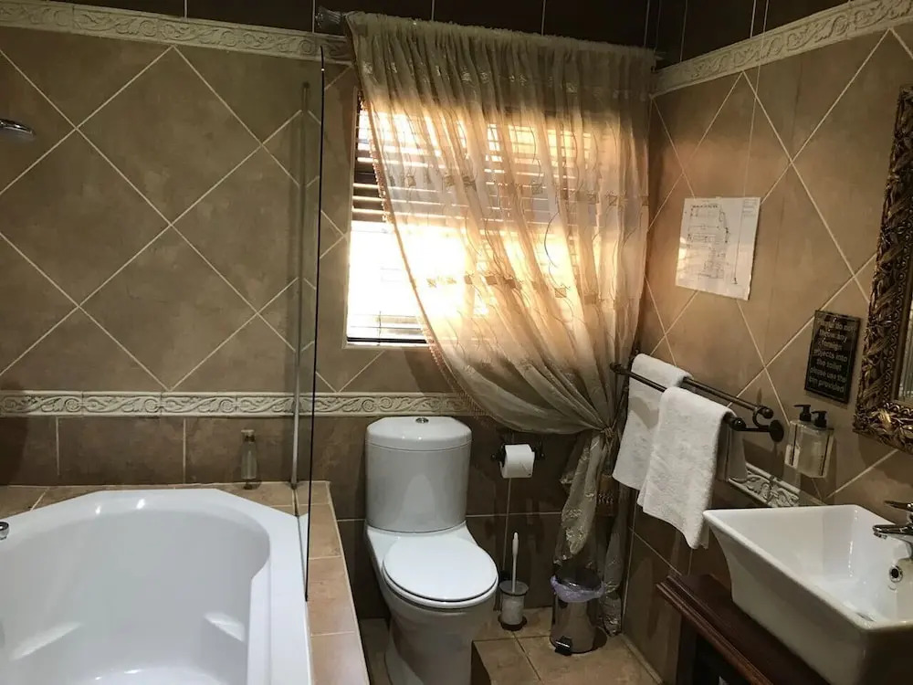 Le Cozmo Guesthouse