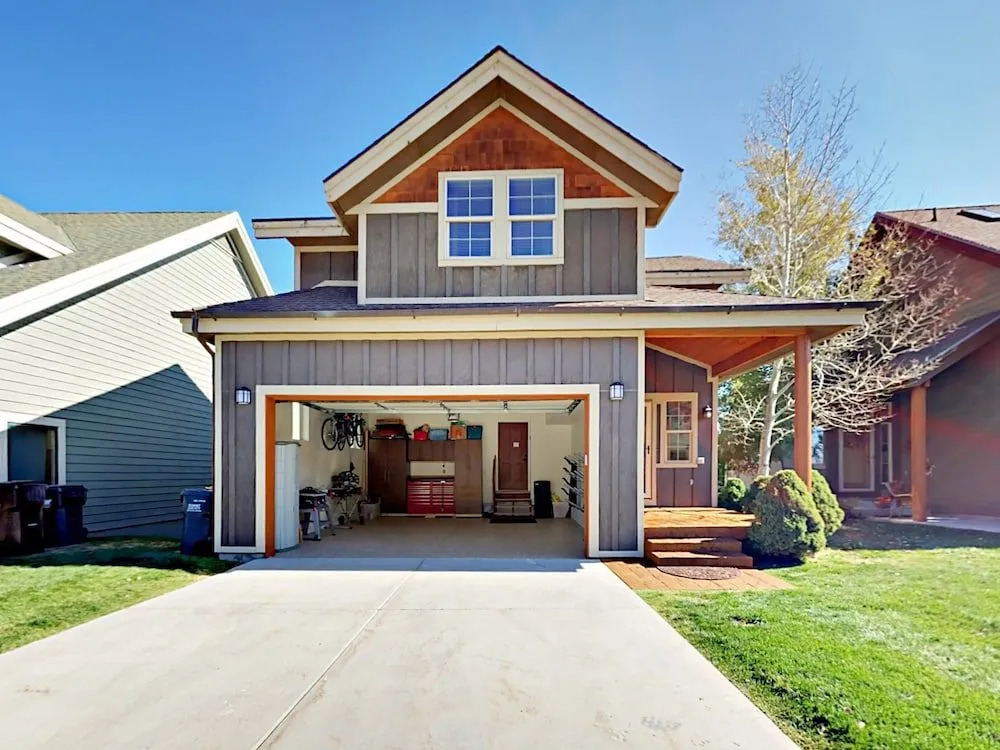 5500 Cross Country Way Townhouse