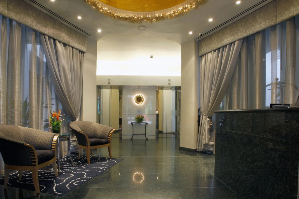 Lanson Place Winsland, Singapore