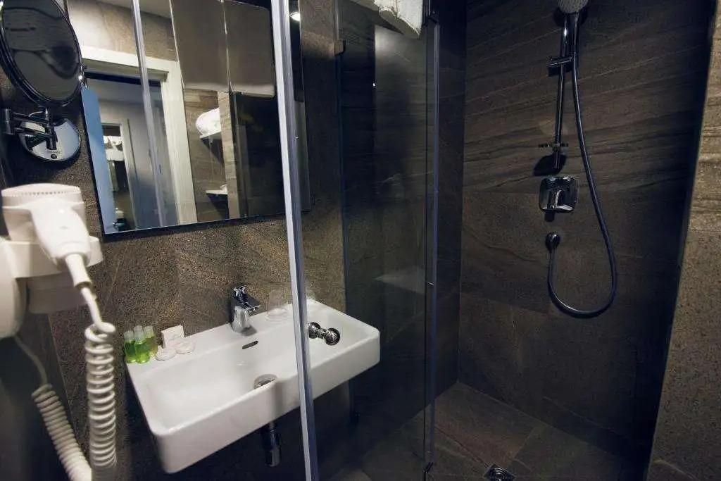 Favor Park Hotel