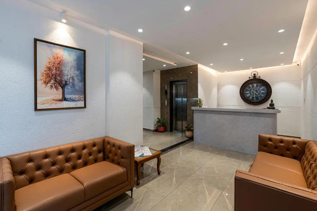 StayBird - Divine Suites, Business Hotel, Kharadi