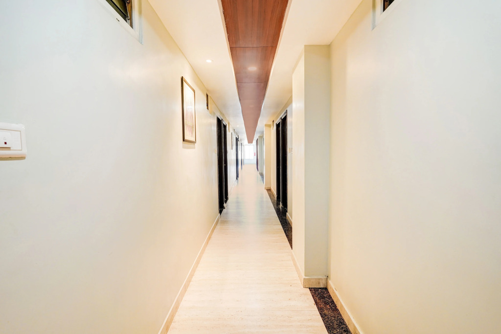 Super Townhouse Oak DLF Newtown Formerly South Square