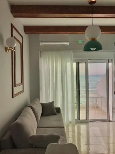 Skizenas Waterfront Apartments