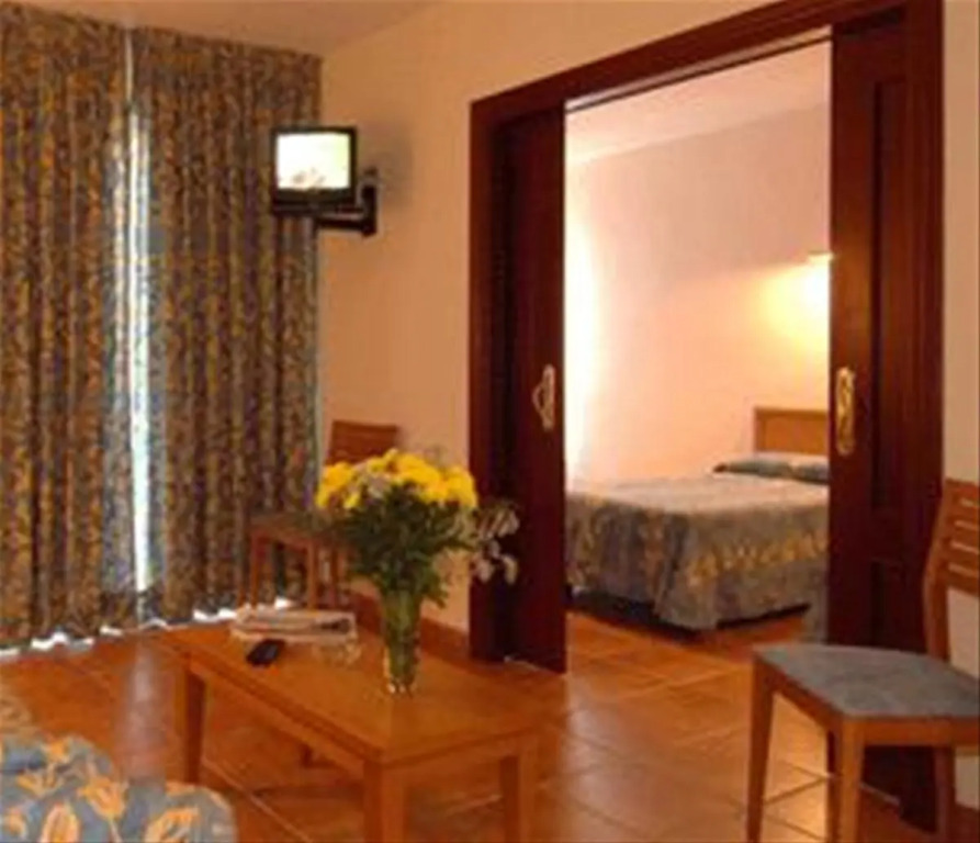 Hotel Noy