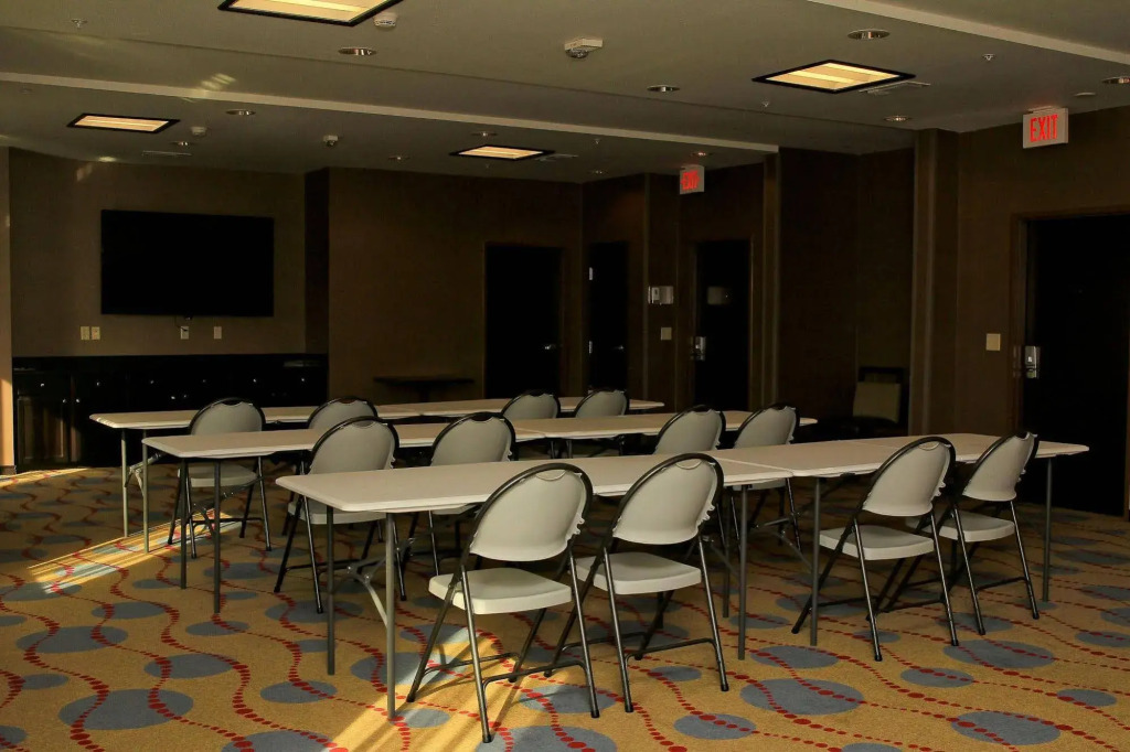 Holiday Inn Express & Suites Floresville by IHG