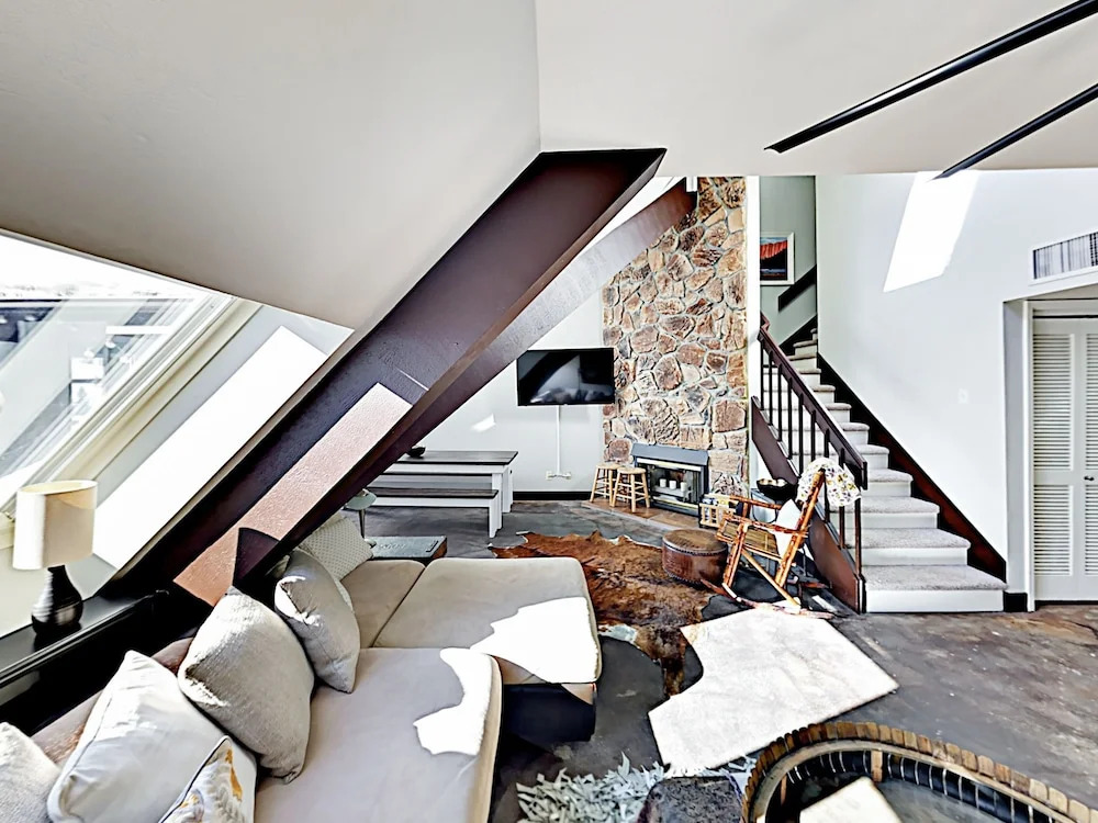 1415 Lowell Avenue Mountain Lodge Condo #362 3 Bedrooms 3 Bathrooms Co