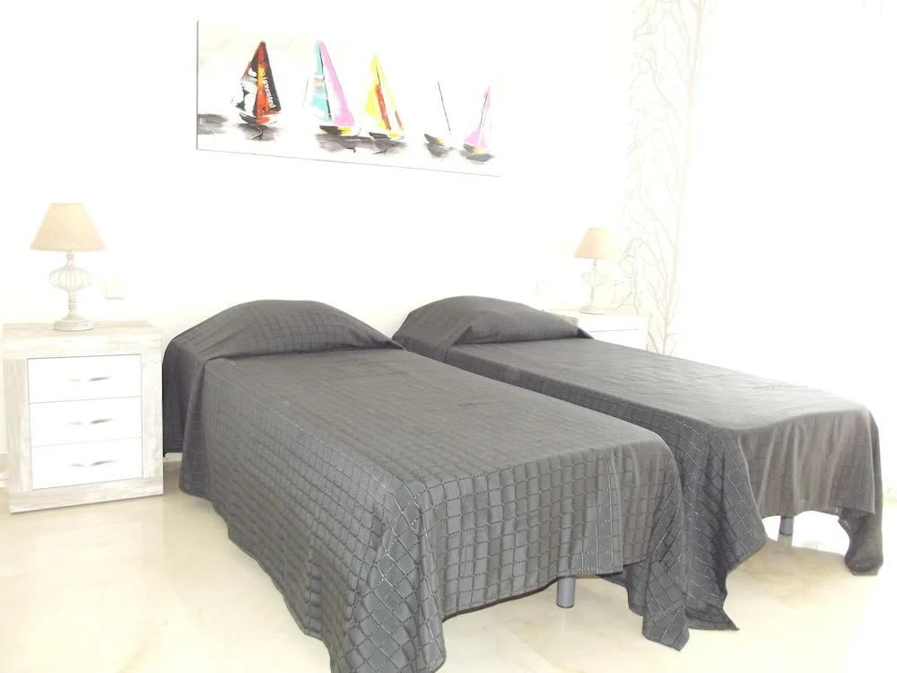 Apartment With 2 Bedrooms in Cala de Mijas, With Pool Access and Wifi