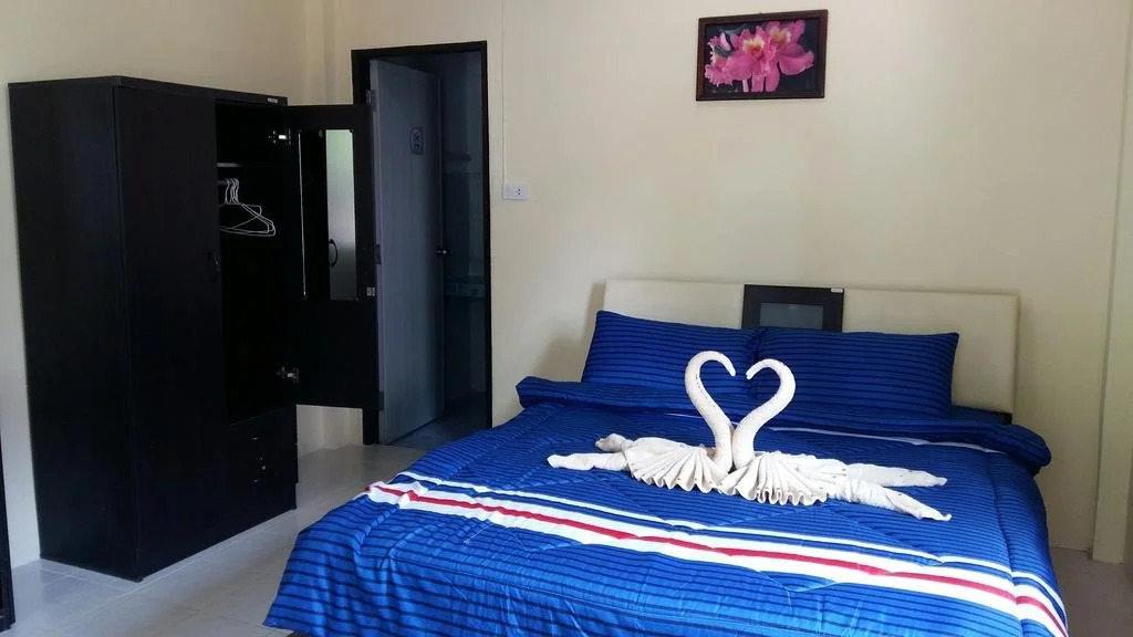 Baansanook Resort & Swimming Pool