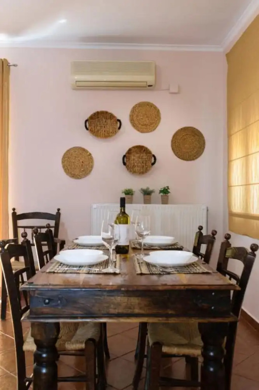 Stunning Comfortable Family House in Chania