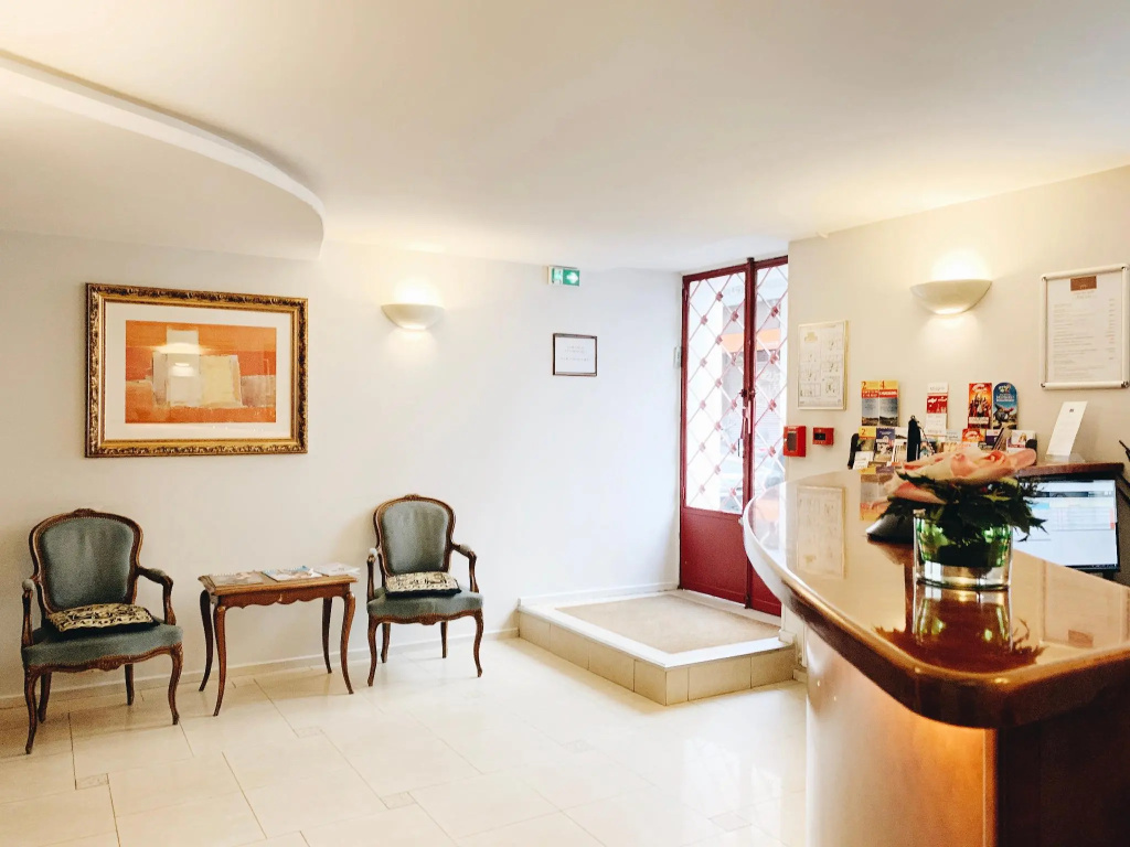 Отель Bellevue Paris Montmartre