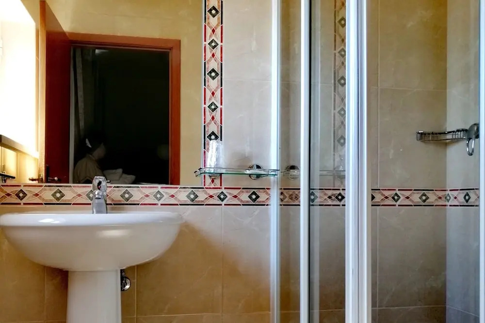 Travel Hotel