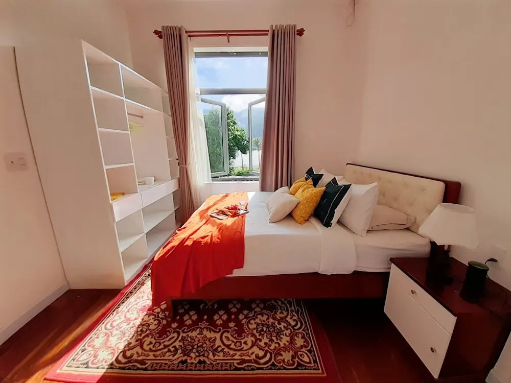 Sunshine Villa