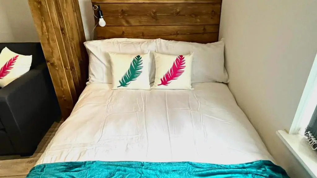 MODERN LUSH SHEFFIELD APARTMENT, SHEFFIELD UNI, NETFLIX, Nearby Paid Parking