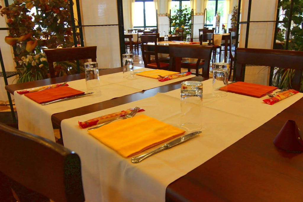 Eden Hotel