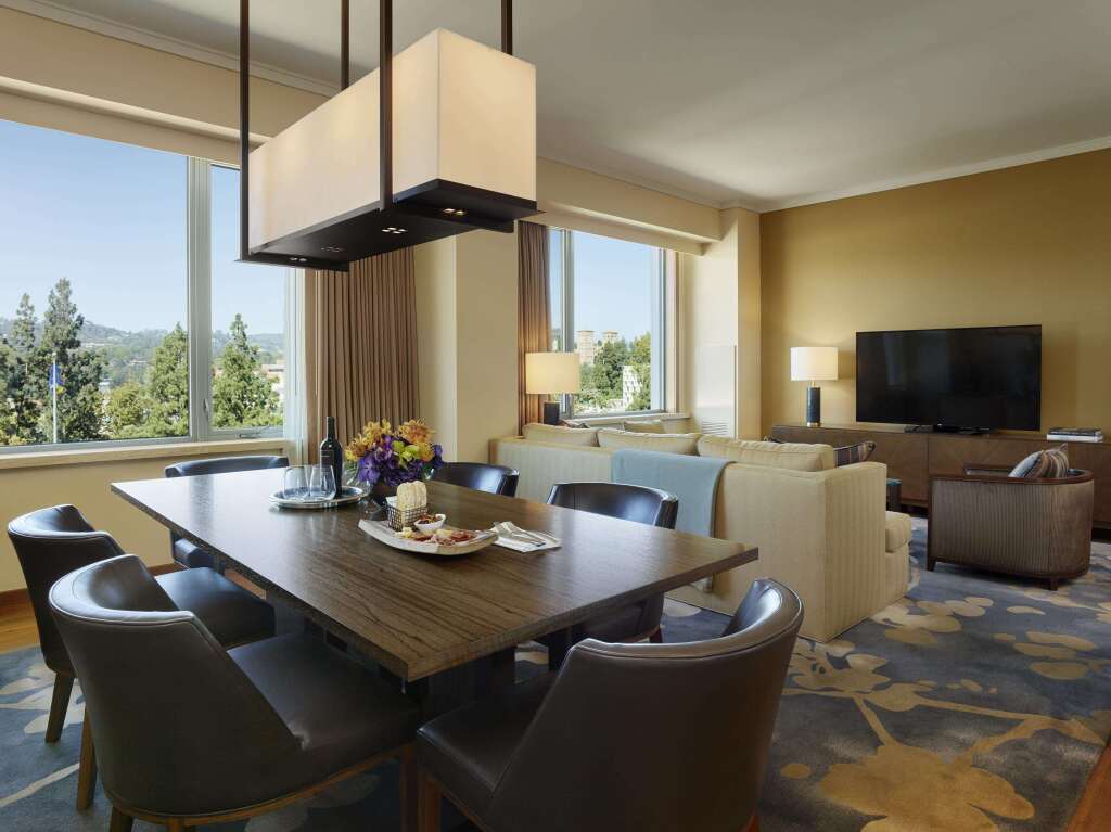 Luskin Hotel