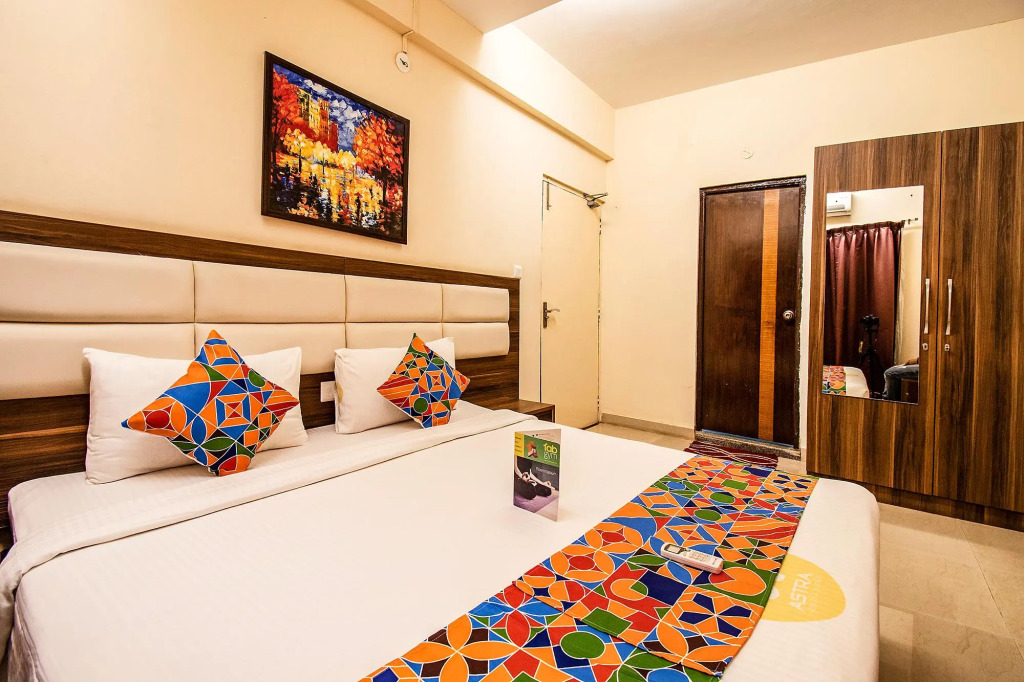 FabHotel VJR Electronic City