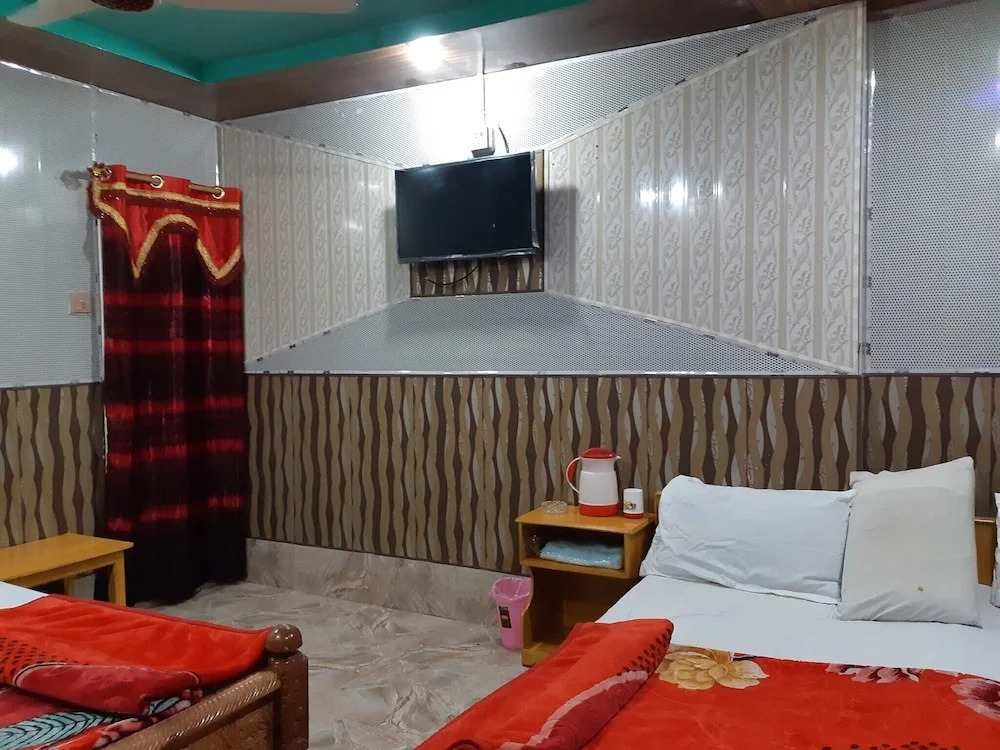 Aryan Swat Hotel