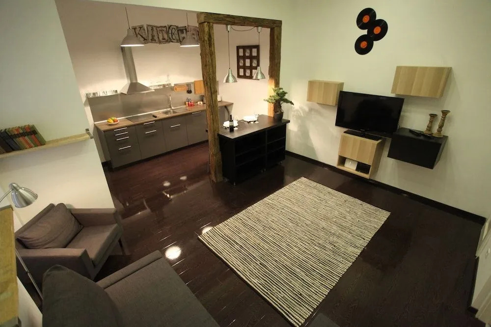 Dfive Apartments - Timber