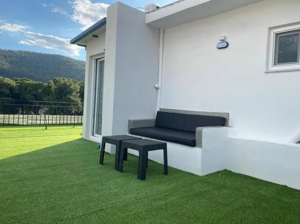 Rooftop Apartment With Garden in Ioannina