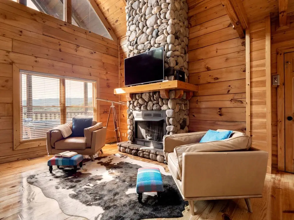Cades Cove by Avantstay Treetop Haven in Smokey Mountains w/ Hot Tub, Game Room & Home Theatre