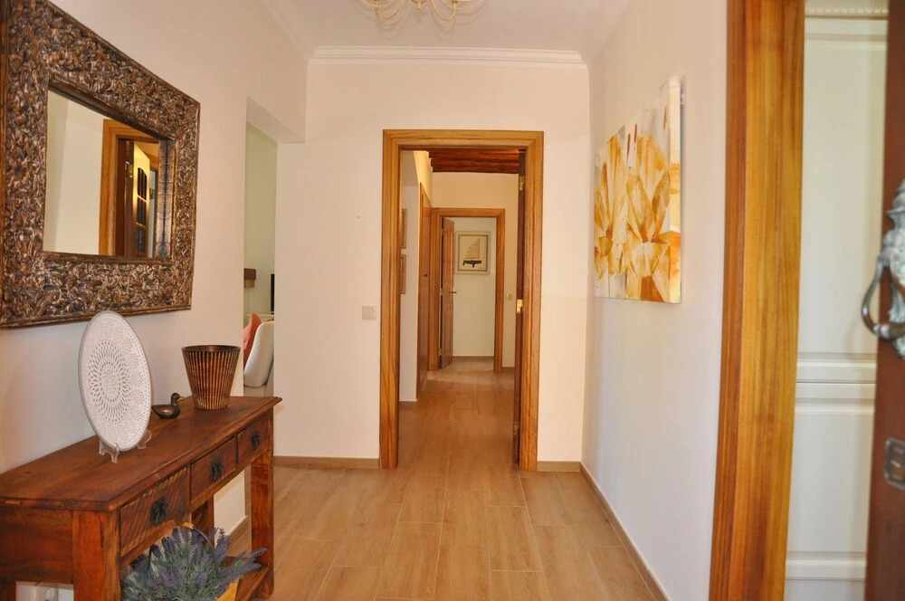 Fantastic for Family Gatherings, Optional Pool Heating, Free Air Con Wifi