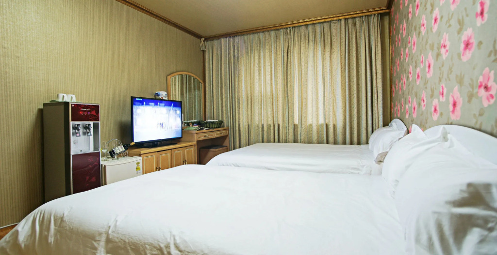 Emerald Hotel
