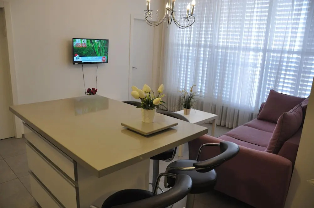 Isra Home Rothschild 8-3 Apartment