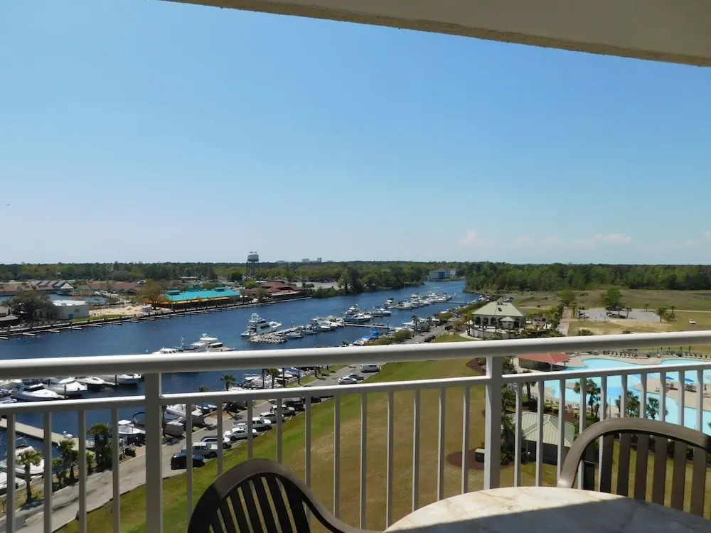 Yacht Club S #1-1001 3 Bedroom Condo by RedAwning