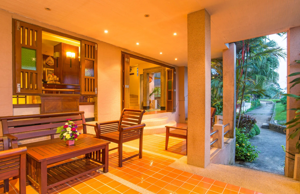 Krabi City Seaview Hotel