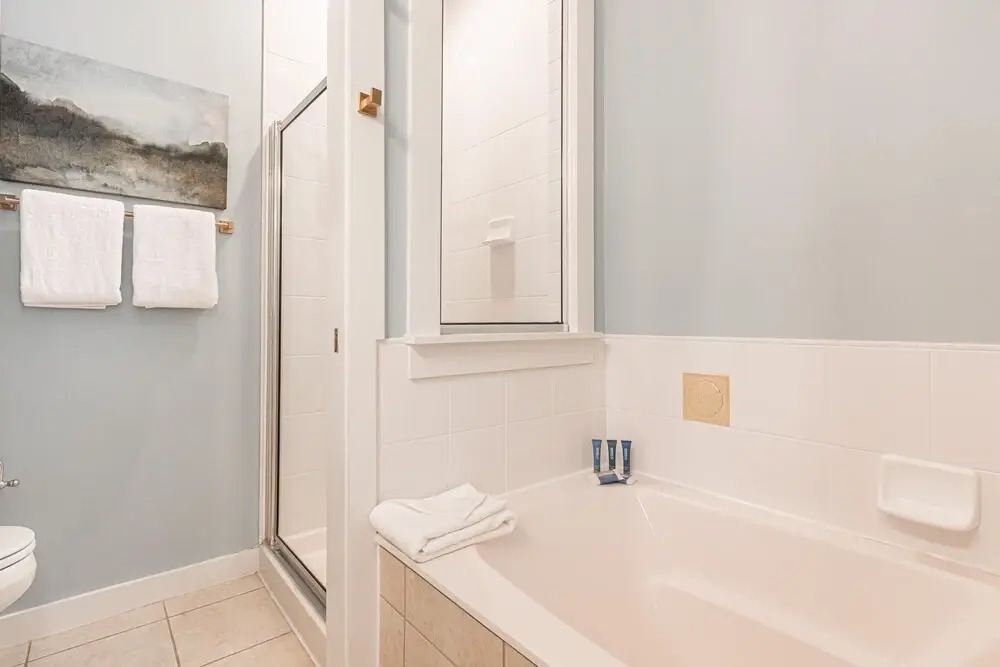1347 Laurel Grove