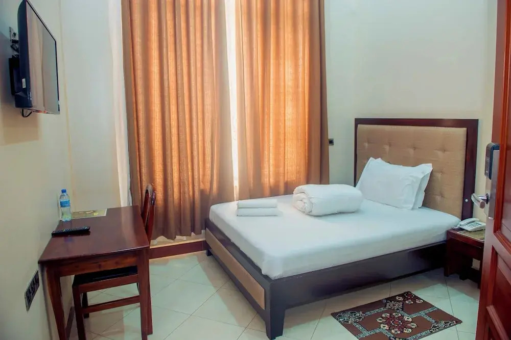 Rostel Villa Hotel
