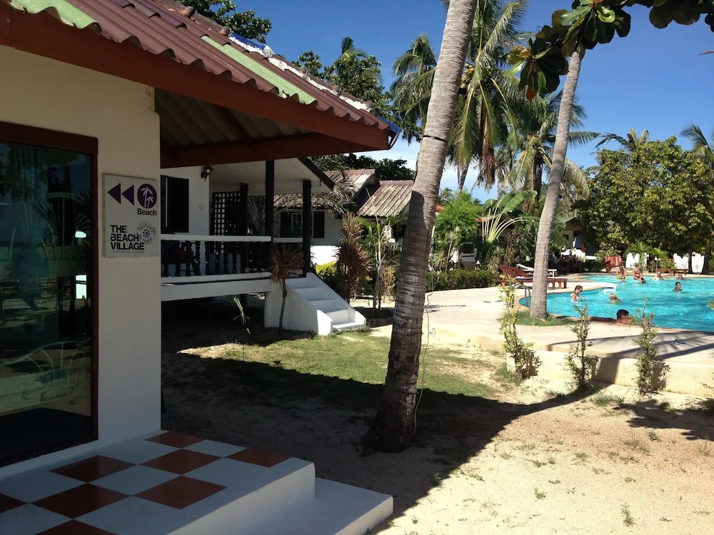 The Beach Village - Hostel