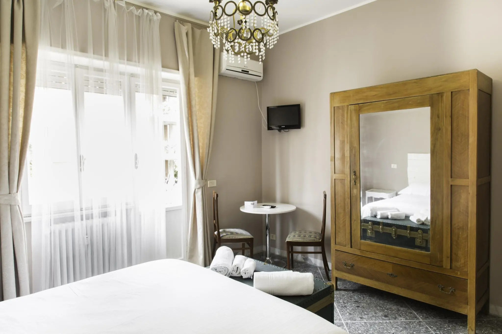 Roma Talenti Breme B&B