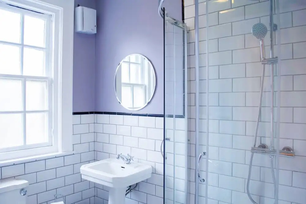 Bright 1 Bedroom Meadows Home