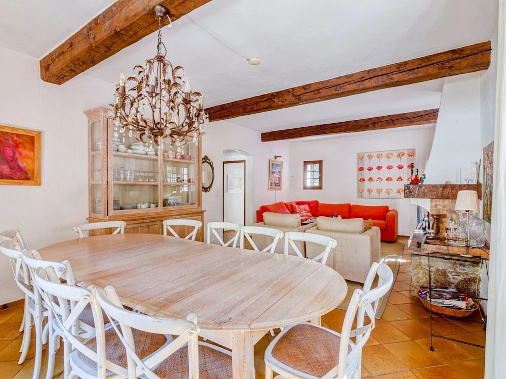 Villa With Guest Accommodation and Heated Pool in Sainte Maxime