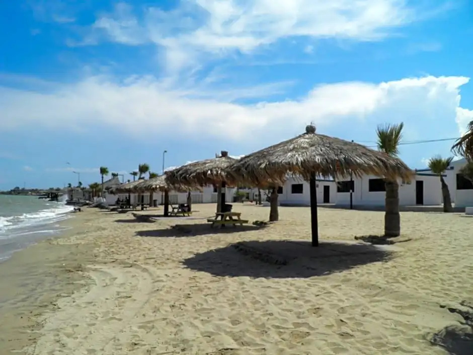 #33 Bungalow Seaside Hotel & Victors RV Park