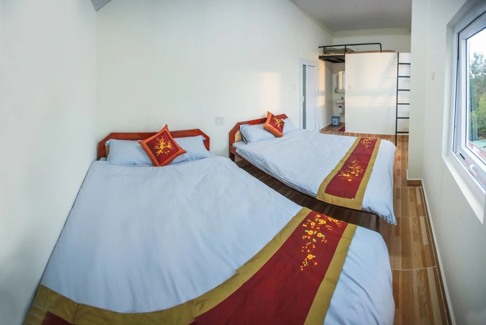 Spider Hostel