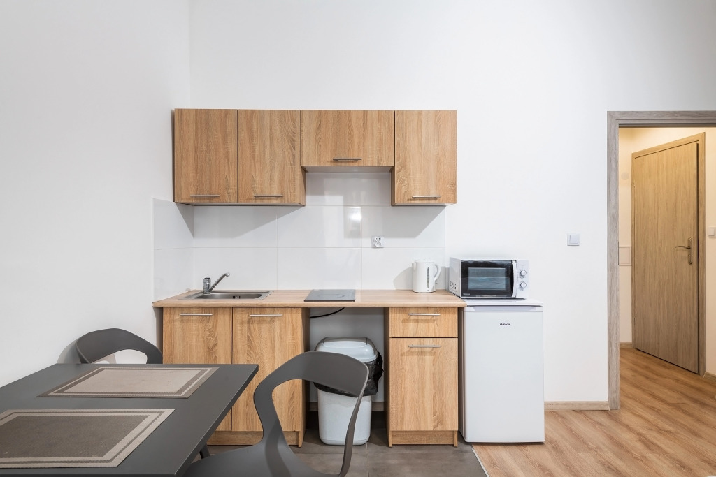 Queen Apartments